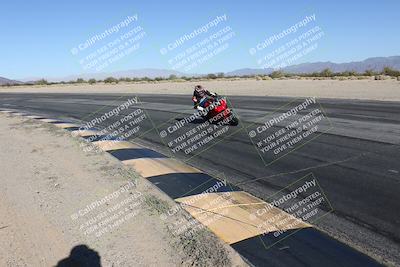 media/Dec-01-2025-Moto Forza (Mon) [[2daa91e15f]]/2-Intermediate Group/Session 4 (Turn 10 Inside)/